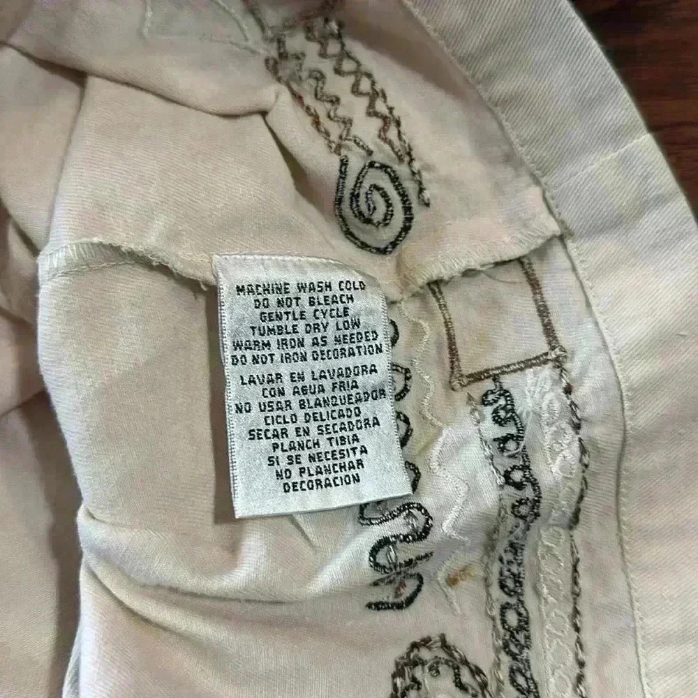 Units Zippered Embroidered Jacket - Picture 5 of 10